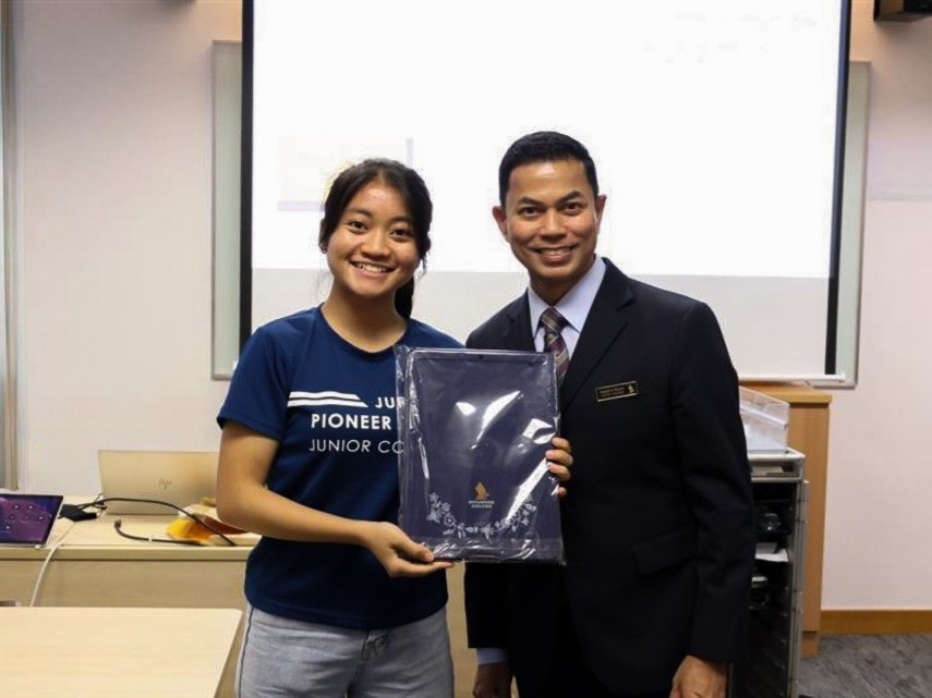 Siew Qi's First Look into the World of Aviation 
